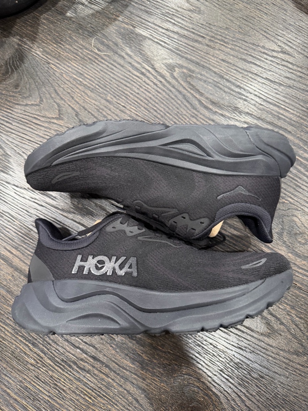 HOKA CLIFTON 10 RUNNING SHOES women’s size 11b ALL BLACK - new